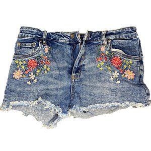 h&m divided floral embroidered denim cut-off shorts